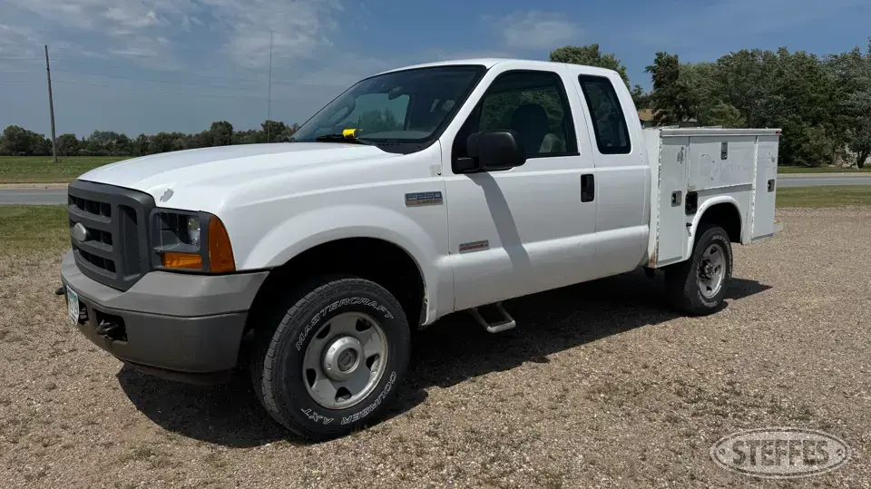 2005 Ford F-250 XL Service Utility Truck