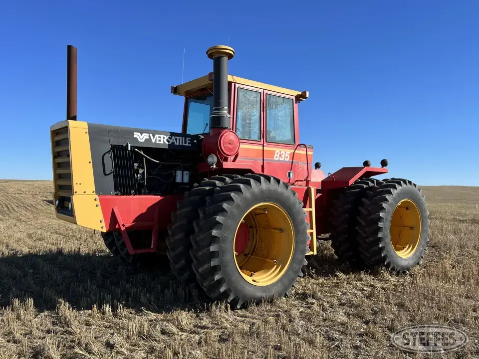 1983 Versatile 835 4WD Tractor