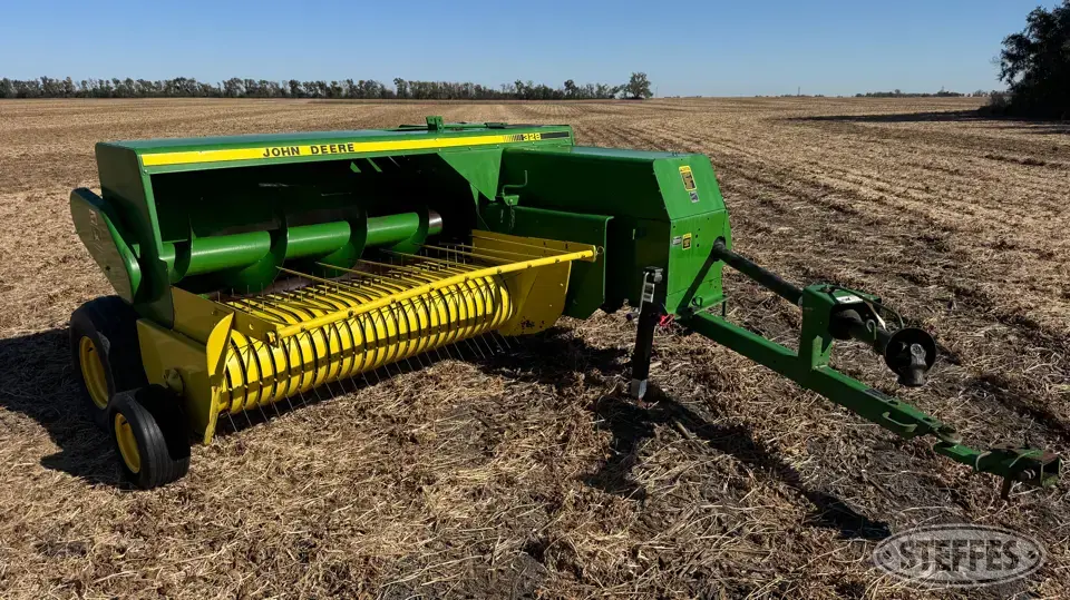 1991 John Deere 328 Square Baler