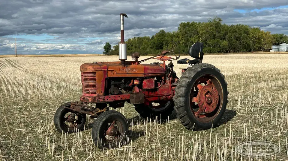 Farmall H Collectible Tractor
