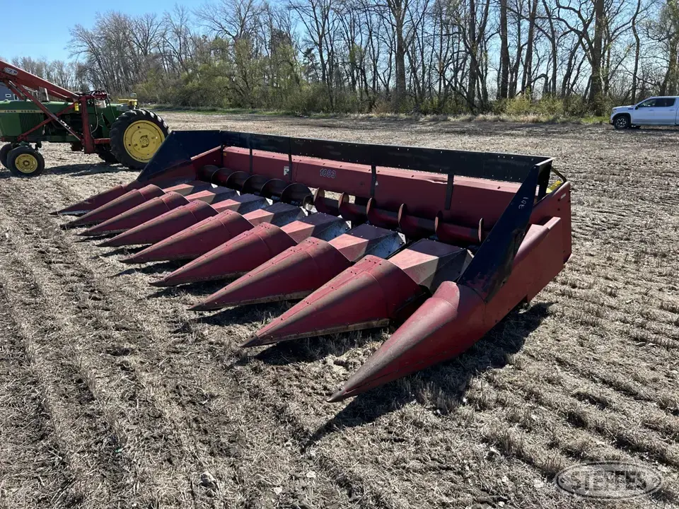 1991 Case IH 1083 Corn Head