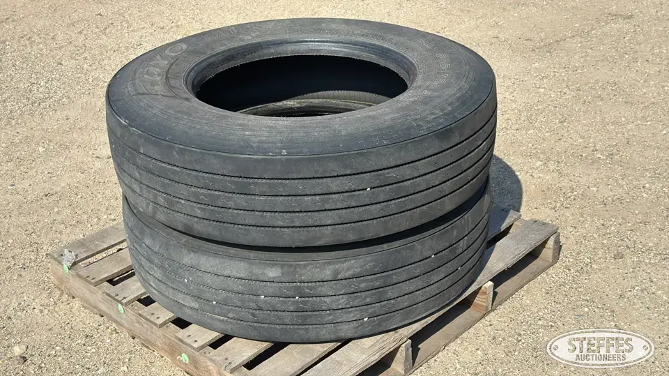 (2) Toyo M147-295/75R-22.5 Truck Tire