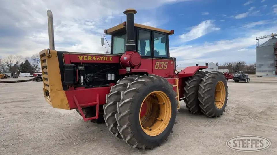 1978 Versatile 835 4WD Tractor