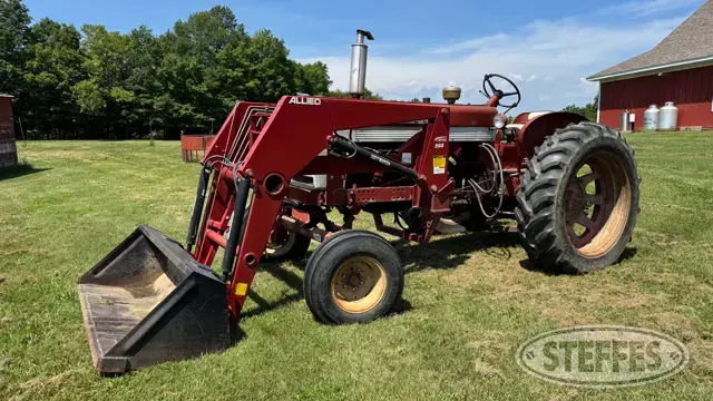 1960 Farmall 460