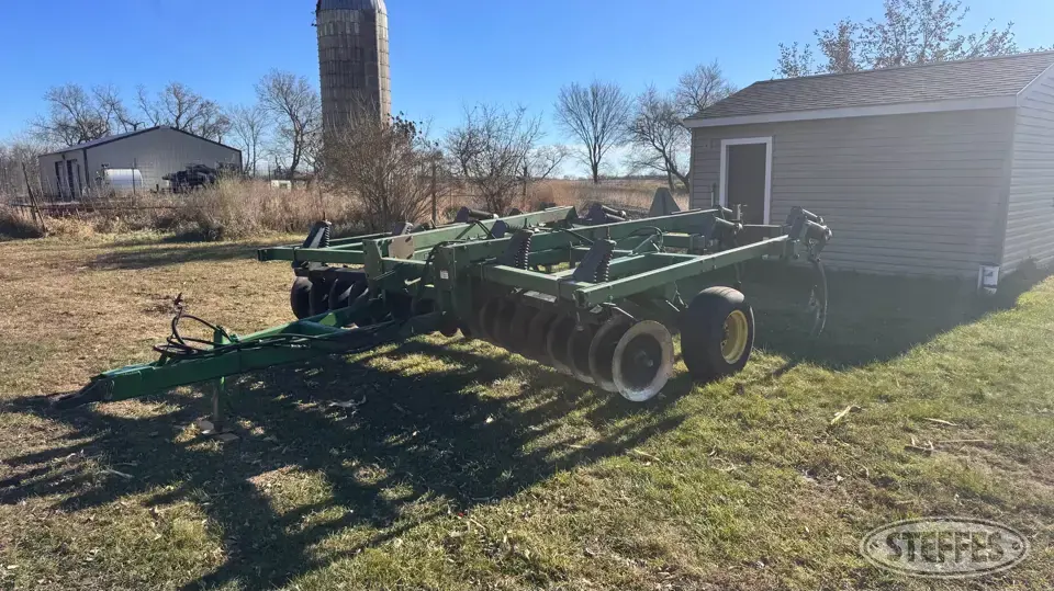 John Deere 714 Coulter Chisel