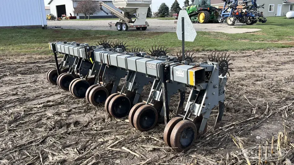 Hiniker Econ-O-Till Row Crop Cultivator