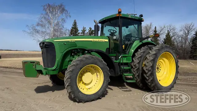 2002 John Deere 8120