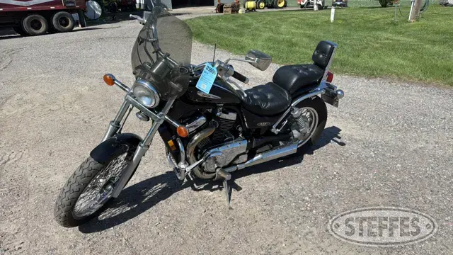 2003 Suzuki Intruder