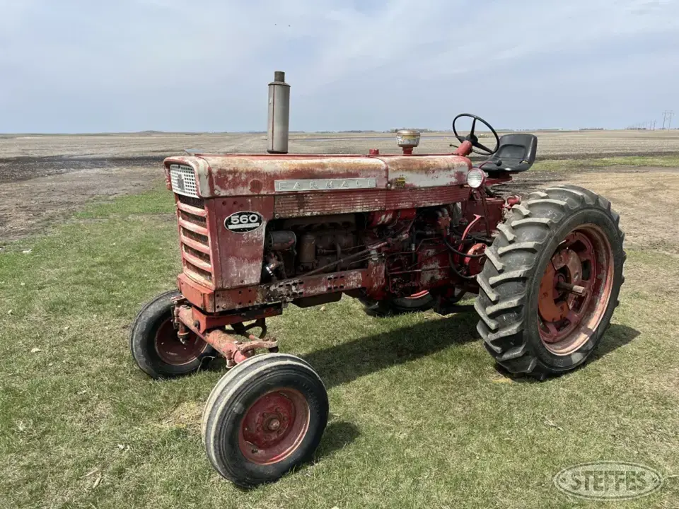 1959 McCormick Farmall 560 Collectible Tractor