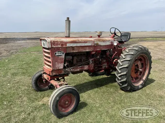 1959 McCormick Farmall 560
