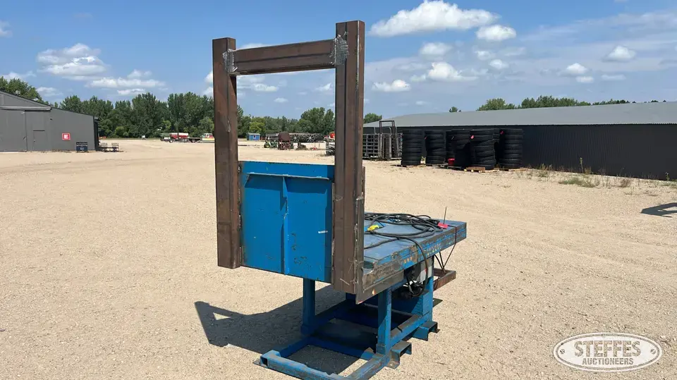 Bishamon lift table General Tools and Shop Supply