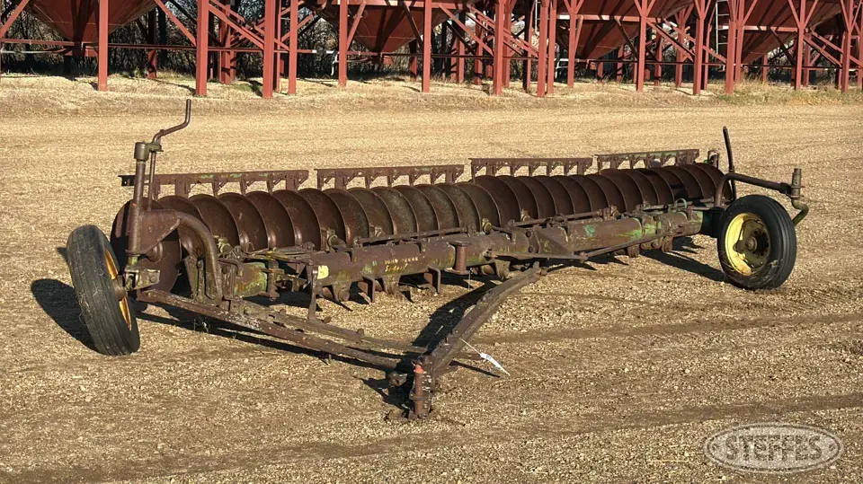 John Deere 1200 Disc