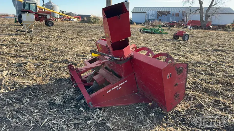 International 80 3 Pt. Snowblower