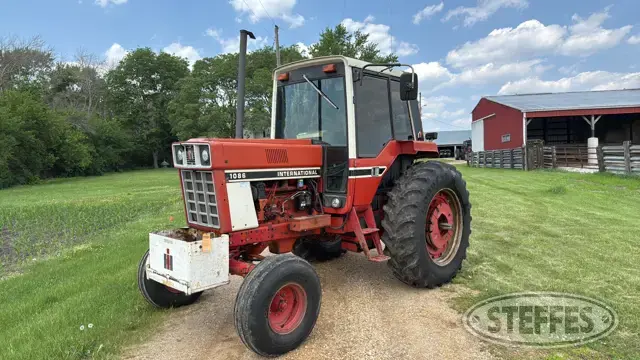 1977 International 1086