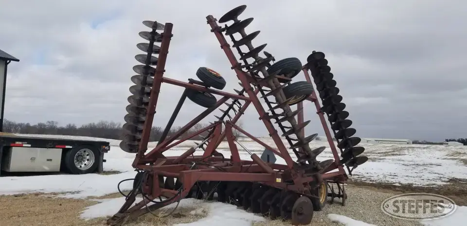 IH 490 Disc