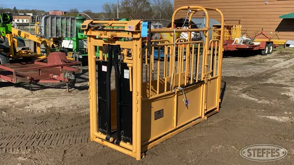 For-Most Squeeze Chute