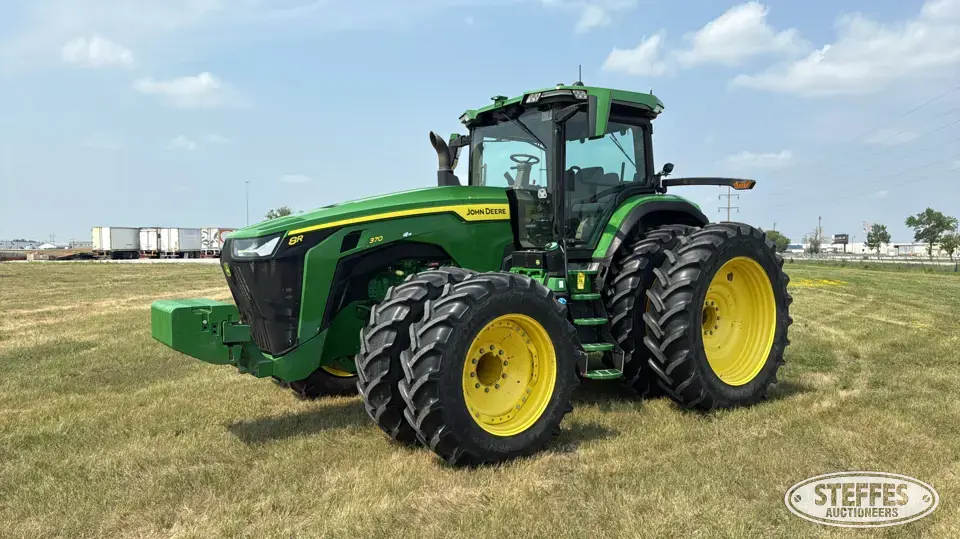 2022 John Deere 8R 370 MFWD Tractor