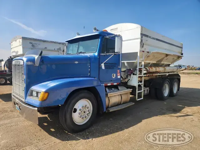 1990 Freightliner FLD120
