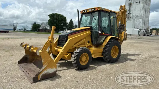 2001 CAT 420D