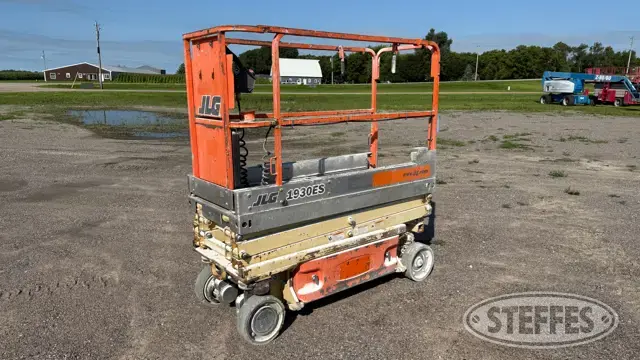 2008 JLG 1930ES