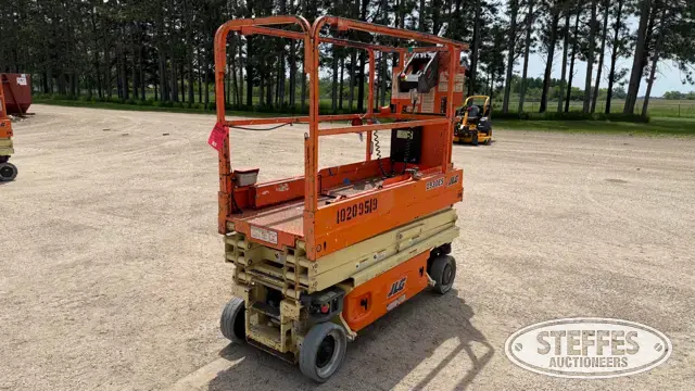 2017 JLG 1930ES