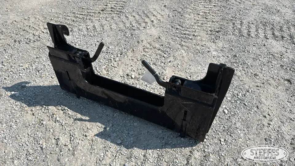 Notch adapter plate Tractor Loaders and Attachment