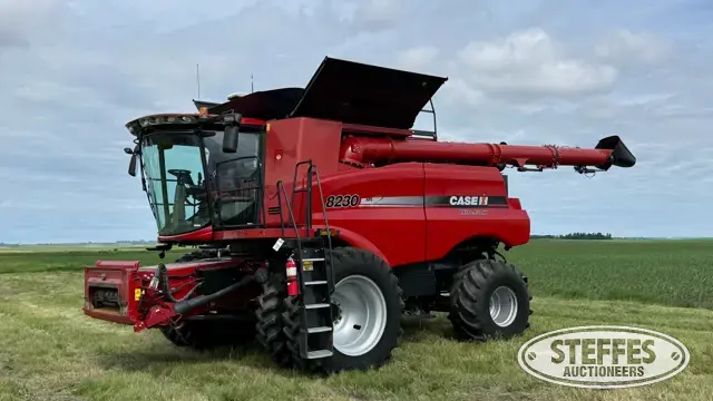 2013 Case IH 8230
