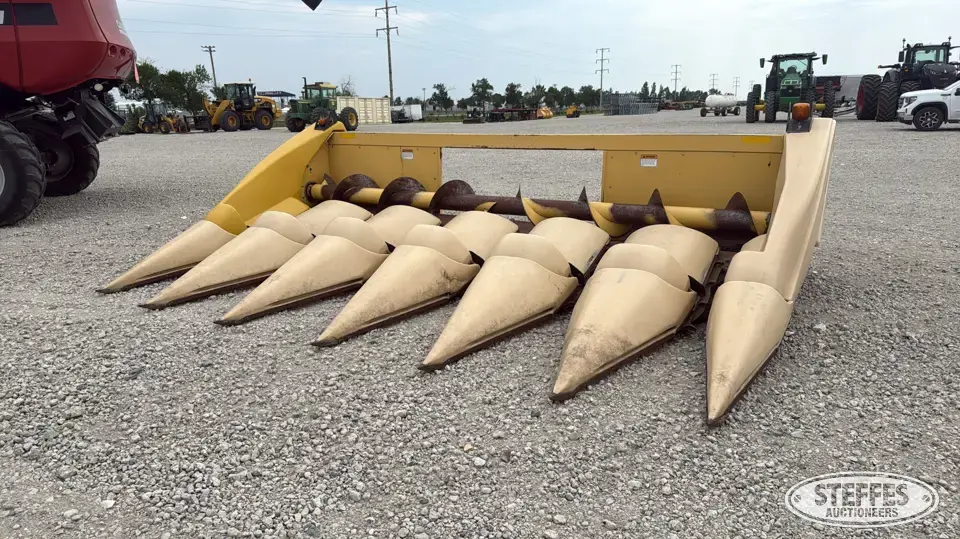 1998 New Holland 996 Corn Head