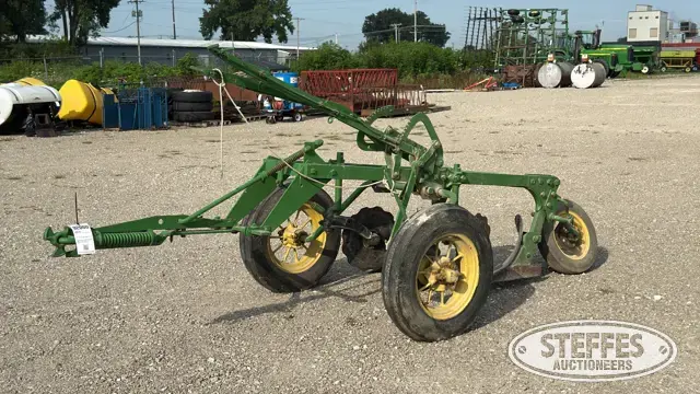 John Deere No. 44