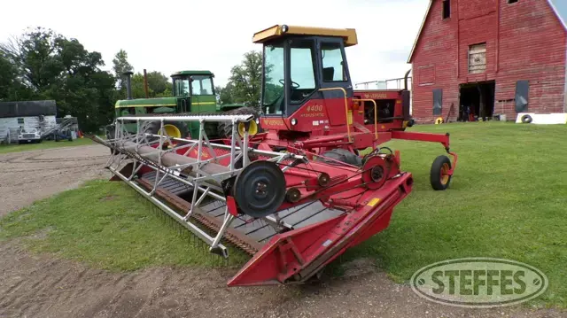1984 Versatile 4400