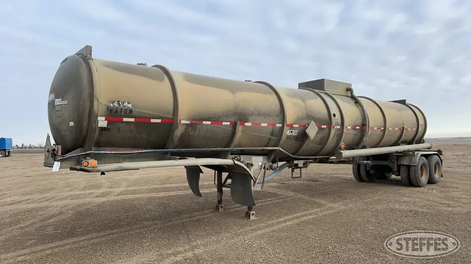 2009 Brenner Tank Trailer
