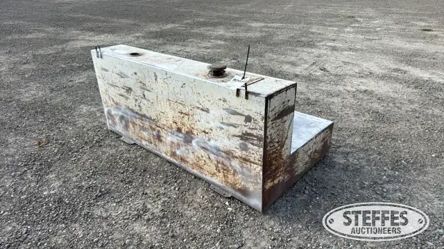 Delta fuel transfer tank