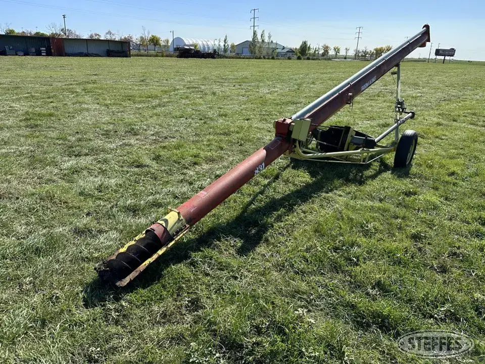 Farm King 831 Straight Auger