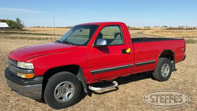 2000 Chevrolet Silverado 1500 LS