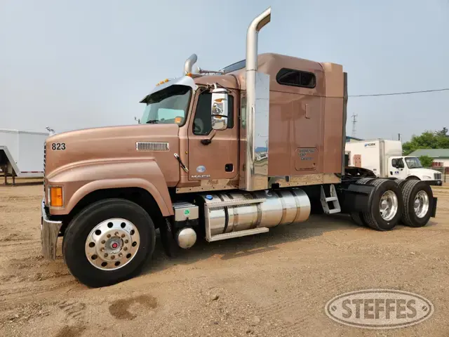 2014 Mack CHU613