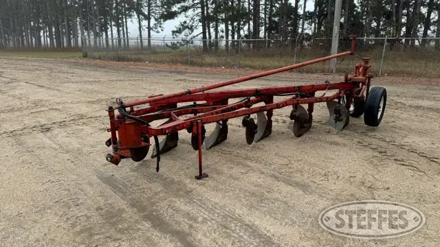 International 550