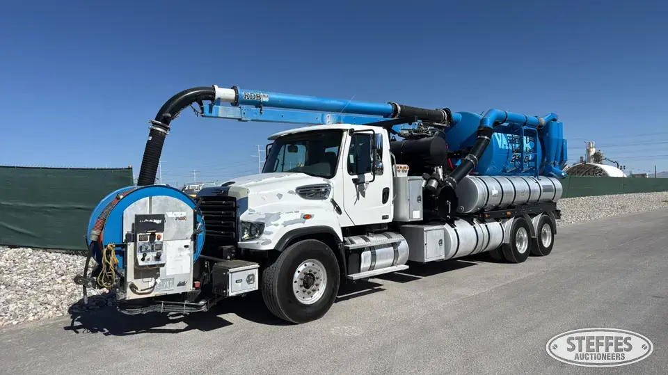 2019 Freightliner 114SD Hydrovac Truck