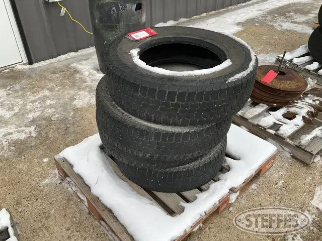 (4) Sumitomo LT235/80R17 tires