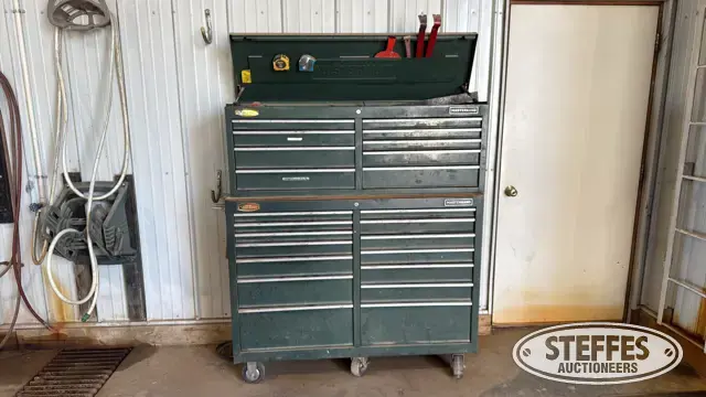 Rolling tool chest