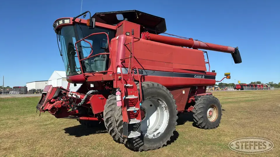 2001 Case IH 2388 Combine