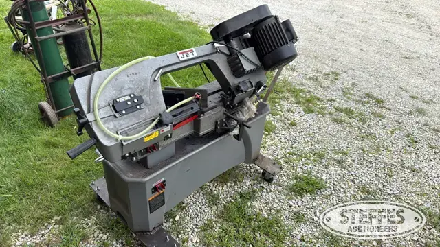 Horizontal / Vertical Bandsaw