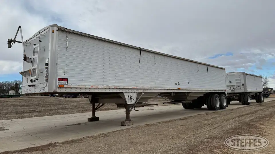 2001 Wilson Pacesetter DWH-400 Hopper Bottom Trailer