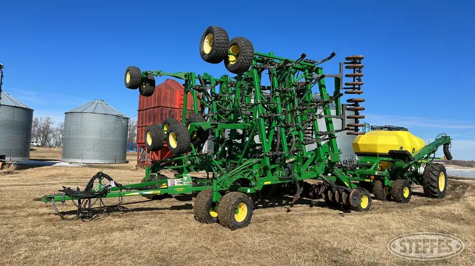 2011 John Deere 1830 Air Drills and Air Seeder