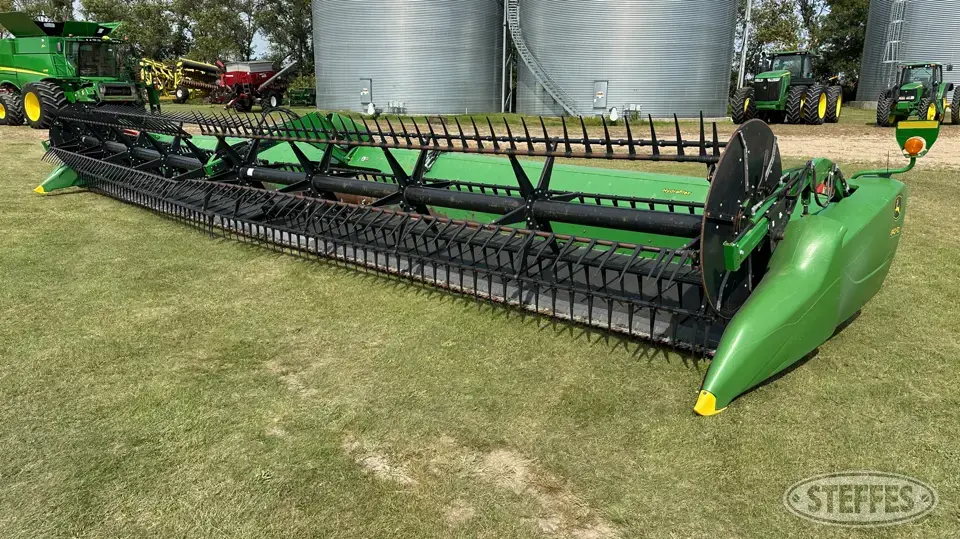 2016 John Deere 640FD Draper Head