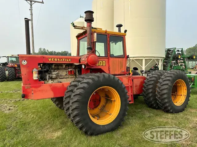 1975 Versatile 800