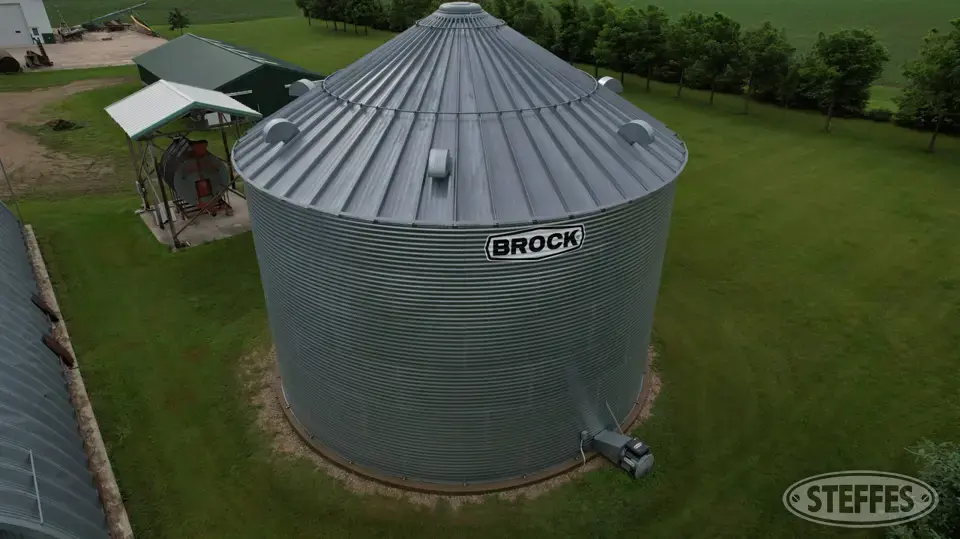 2011 Brock Grain Bin