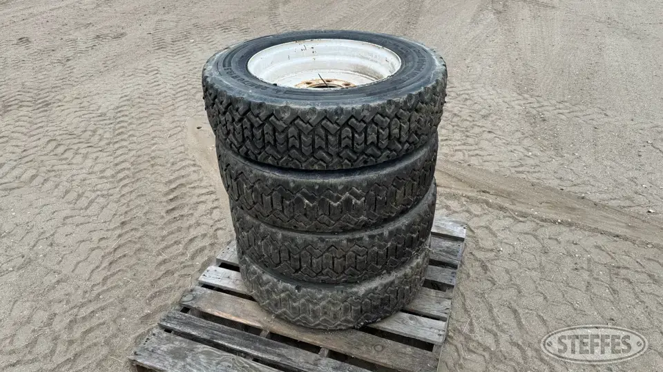 (4) Continental 225/70R19.5 Tires Construction Equipment Tire