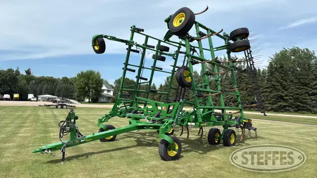 2022 John Deere 2430