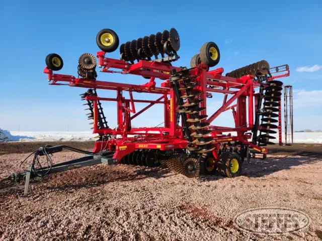 2015 Sunflower 6631-40
