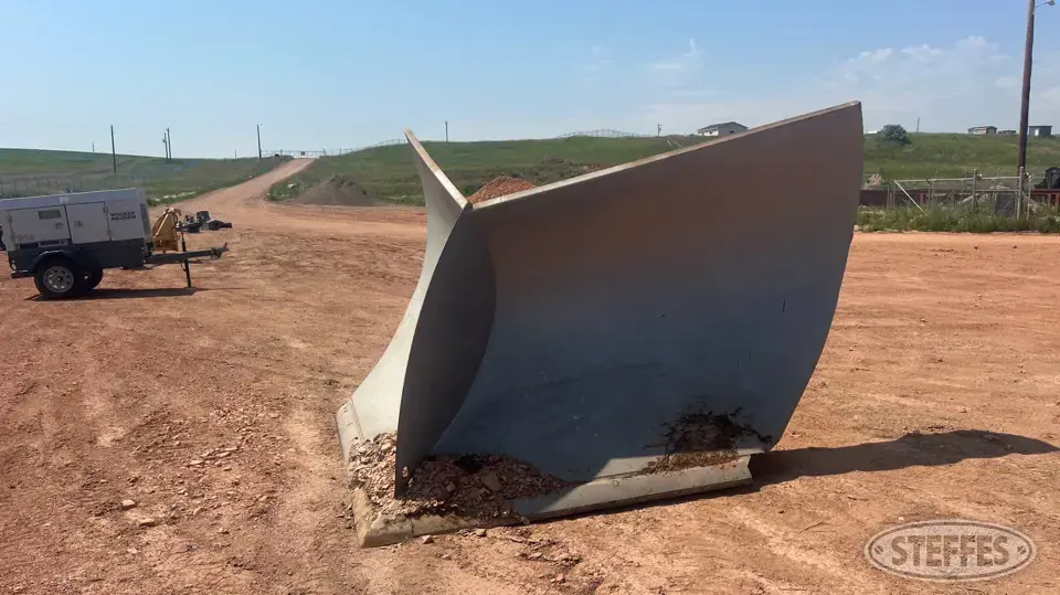 Falls V-90 Motor Grader